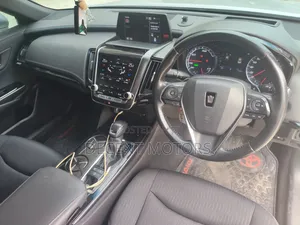 Toyota Crown Hybrid S 2018 Silver
