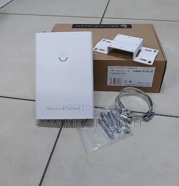 Grandstream GWN7630 Enterprise Wireless Access Point - 1
