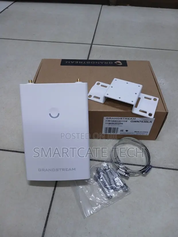 Grandstream GWN7630 Advanced Enterprise Wireless Access Point - 1