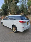 Toyota Wish 2011 White - 5