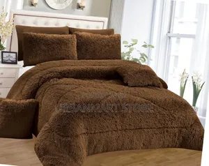 Fluffy 6x7 Duvet Set with Bedsheet & 4 Pillow Cases
