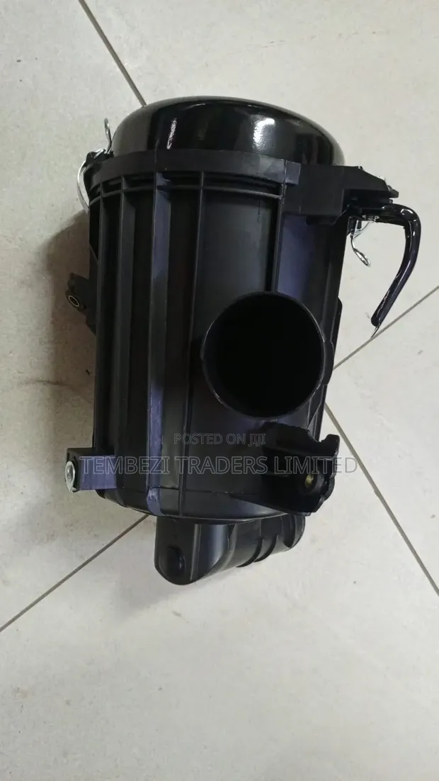 Toyota Hiace 7L Petrol Air Cleaner Housing - 1