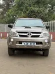 Toyota Hilux 2008 Silver - 1