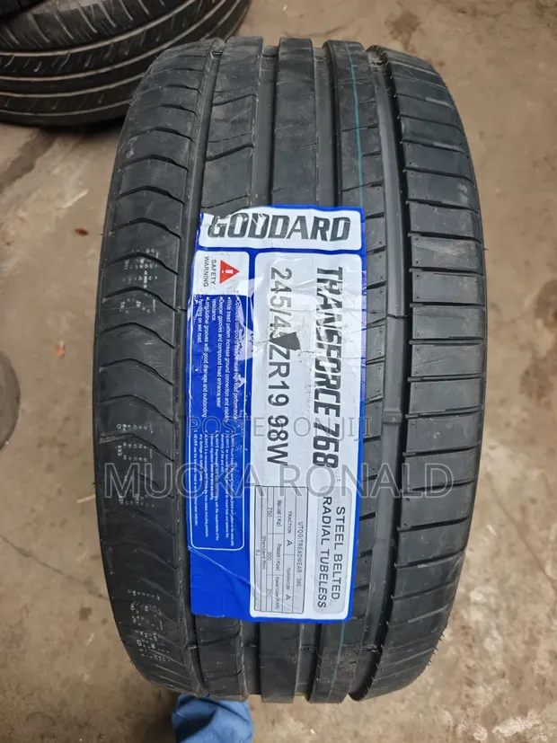 Goodyear 245/40R19 Tyre - 1