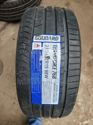 Goodyear 245/40R19 Tyre