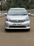 Toyota Isis 2011 Silver - 5