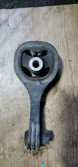 Honda N-WGN Lower Gearbox Mounting (Used)