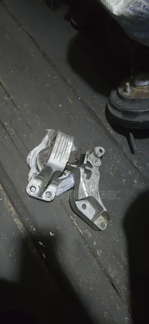 Nissan Note Engine Mount (Used)