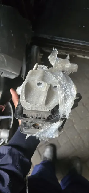 Toyota Passo Engine Mount (Used)