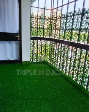 Artificial Privacy Fence & Green Grass Balcony Carpet