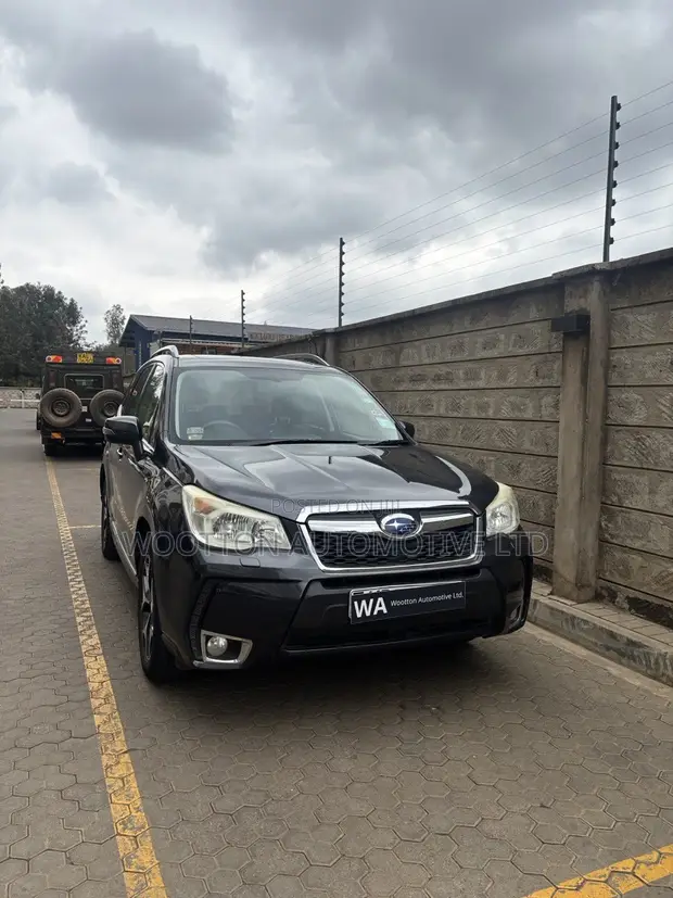 Subaru Forester 2015 Black - 1