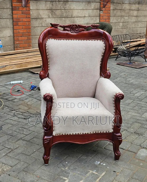 Classic Mahogany Antique Chair - 1