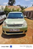 Toyota Sienta 2010 Green - 5