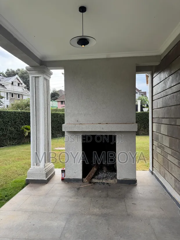 5-Bedroom Townhouse/Terrace in Runda for Sale - 1