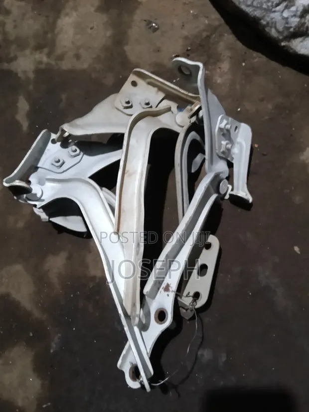 Toyota Land Cruiser Prado V8 Bonnet Hinges (Ex-Japan) - 1