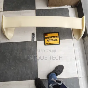 Universal Saloon Car Rear Wing Spoiler (ABS Plastic)