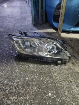 Toyota Vanguard Headlight 2012