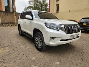 Toyota Land Cruiser Prado 2.8 2018 White