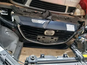 Mazda Axela Nosecut 2019