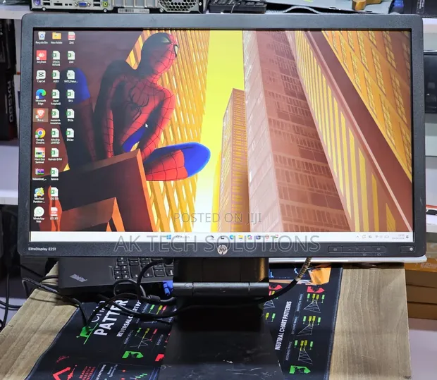 HP EliteDisplay E231 23-inch Full HD Monitor - 1