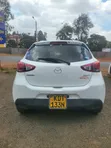 Mazda Demio 2017 White - 4