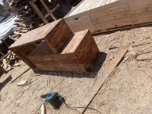 Rustic Pallet TV Stand with Drawer
