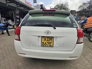 Toyota Corolla Fielder 1.5 Petrol FWD 2015 White