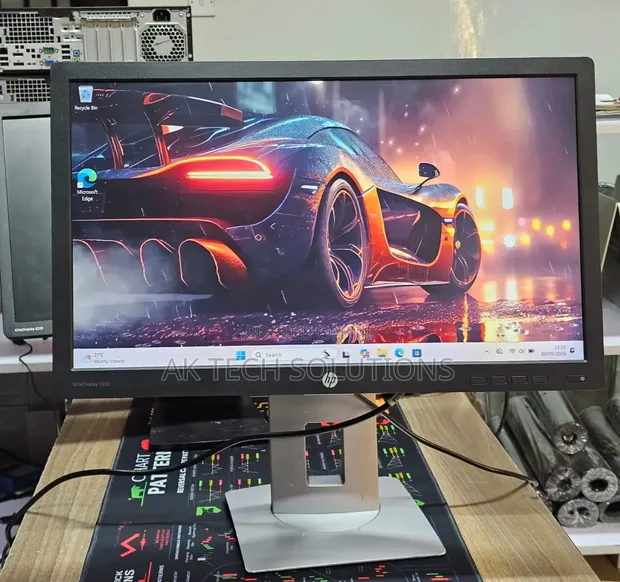 HP EliteDisplay E232 23-inch Full HD Monitor - 1