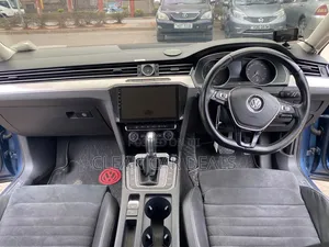 Volkswagen Passat 2017 Blue
