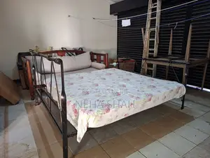Metal Rod Double Bed Frame with Mattress