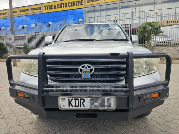 Toyota Land Cruiser 4.5 V8 TD STD 2009 Silver - 1