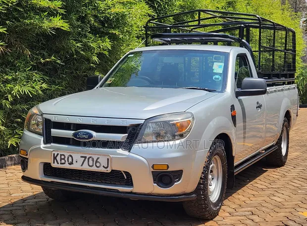 Ford Ranger 2010 Silver - 1
