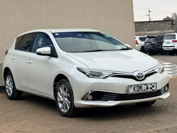 Toyota Auris 2016 White - 1