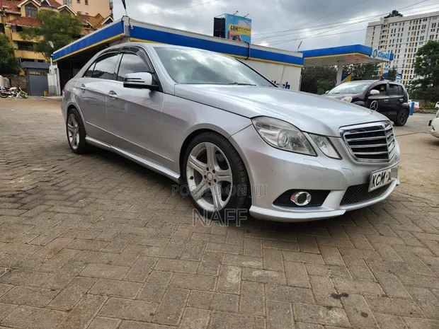 2010 Mercedes-Benz E350 Base Sedan - 1