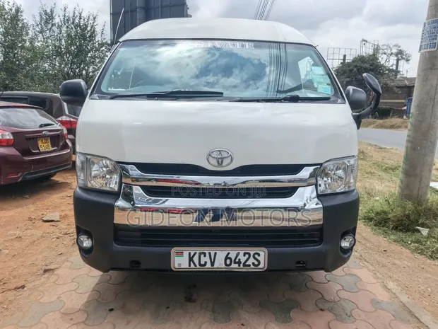 Toyota HiAce 2013 White - 1