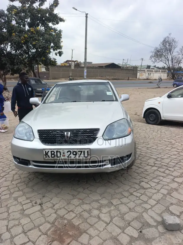 Toyota Mark II 2001 Beige - 1