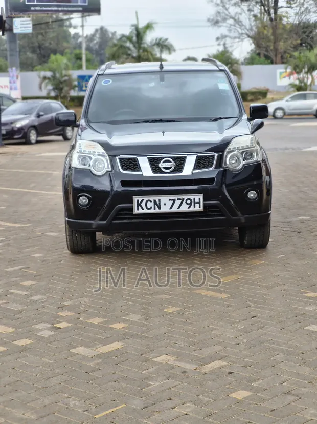 Nissan X-Trail 2.0 Petrol XE 2010 Black - 1