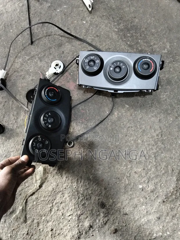 AC Control Unit Toyota Fielder 2008 - 1