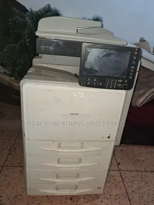 Ricoh Aficio MP C300 Printeri ya Rangi ya Laser Multifunction