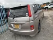 Toyota Isis 2006 Gray - 2