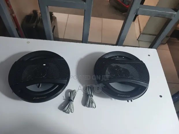 Pioneer 6-Inch Car Door Speakers - 1