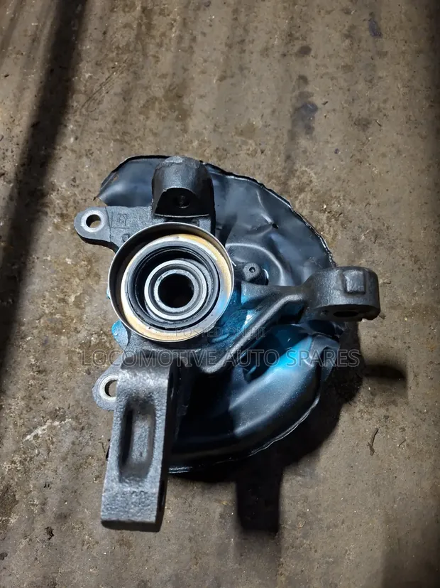 Front Hub for Toyota Starlet EP82 (Used) - 1