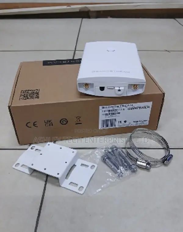 Grandstream GWN7630 Enterprise Wireless Access Point - 1