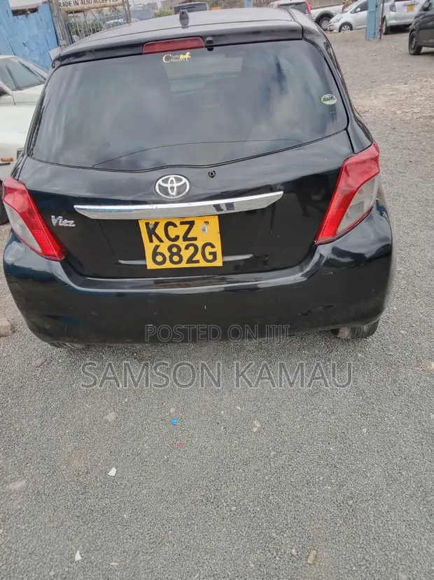 Toyota Vitz 2013 Black - 1