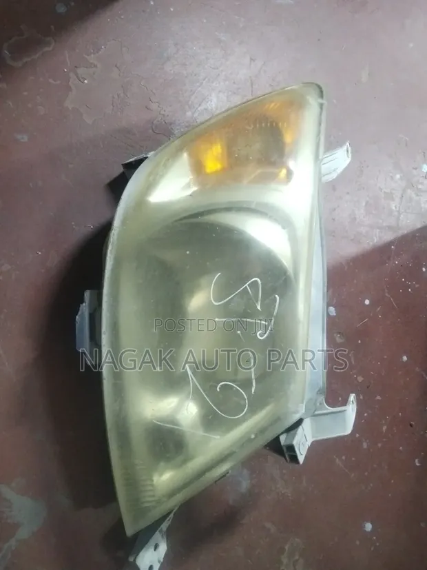 Toyota Hilux 2012 Headlight (Non-Xenon) - 1
