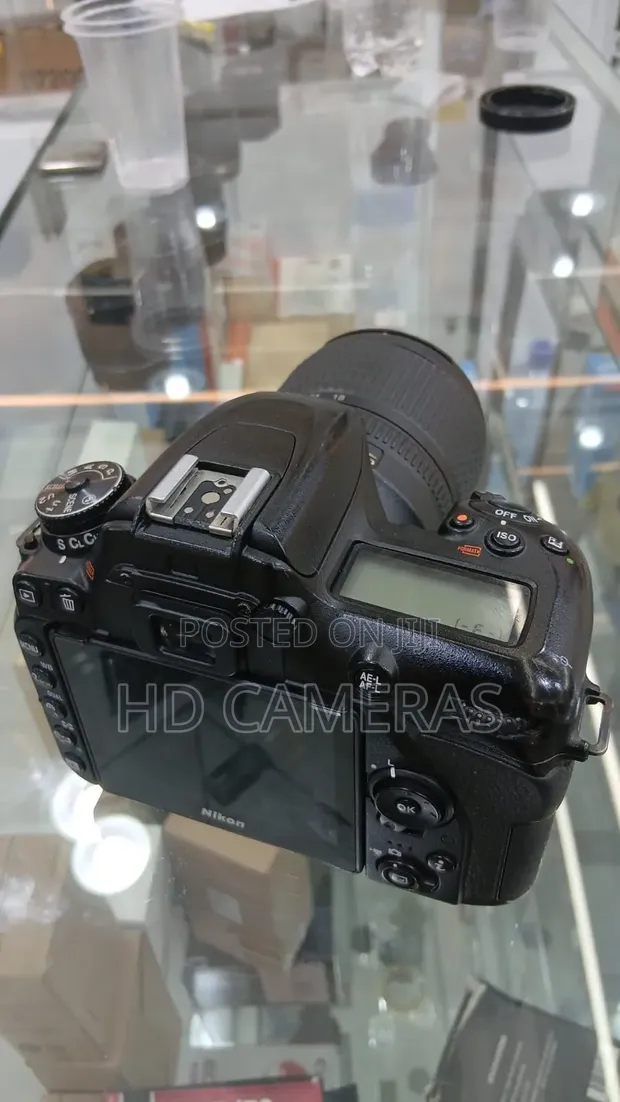 Nikon D7500 Kamera ya DSLR - 1