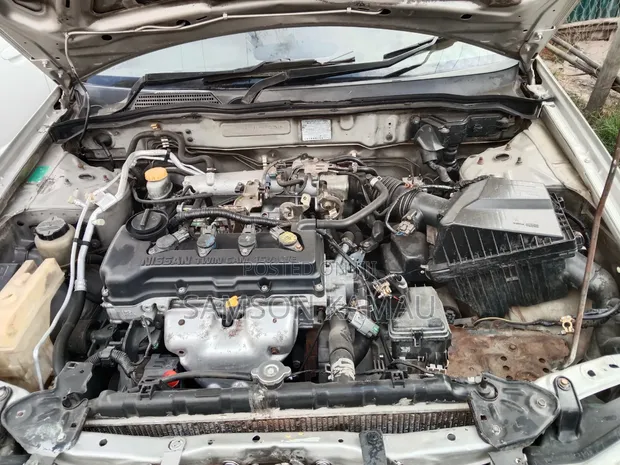 Nissan Sylphy 2006 Silver - 1