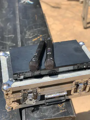 Wireless & Wired Microphone Rental
