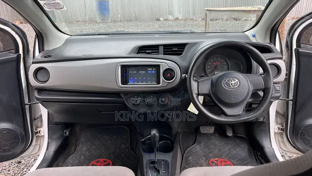 Toyota Vitz 1.3 AWD 5dr 2014 White - 1