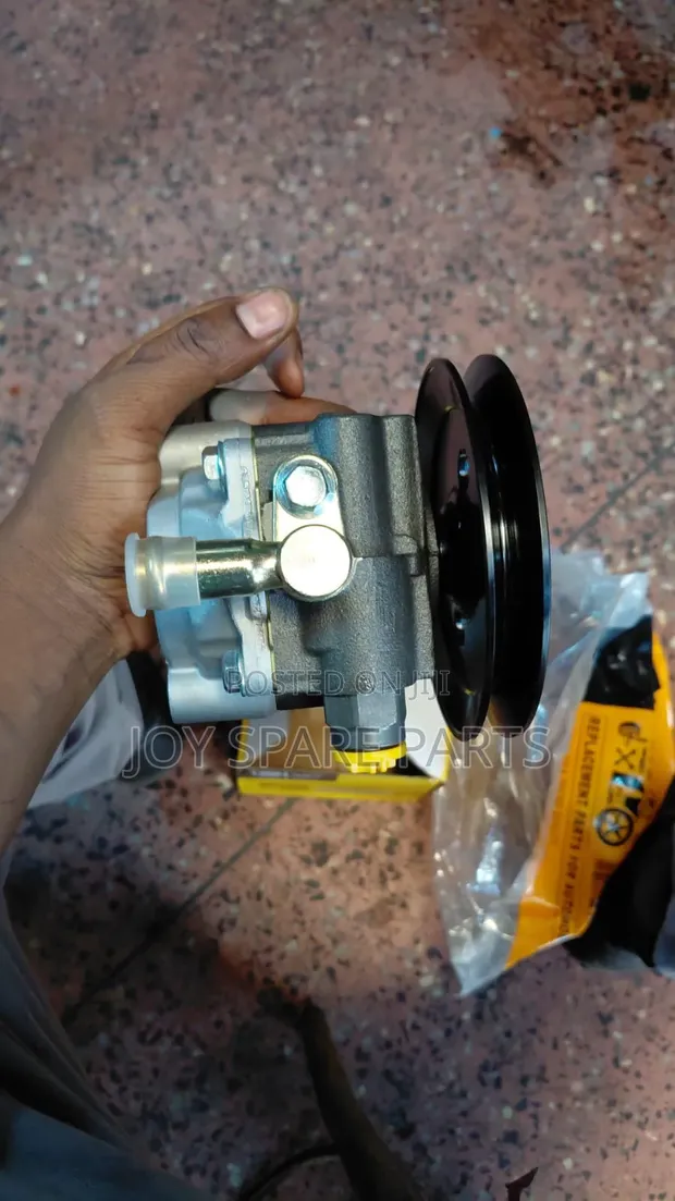 Toyota Hiace Shark/Hilux 3L/5L Engine Power Steering Pump - 1